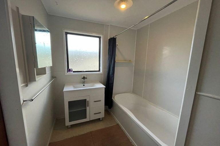 Photo of property in 1/60 Diorella Drive, Clover Park, Auckland, 2019