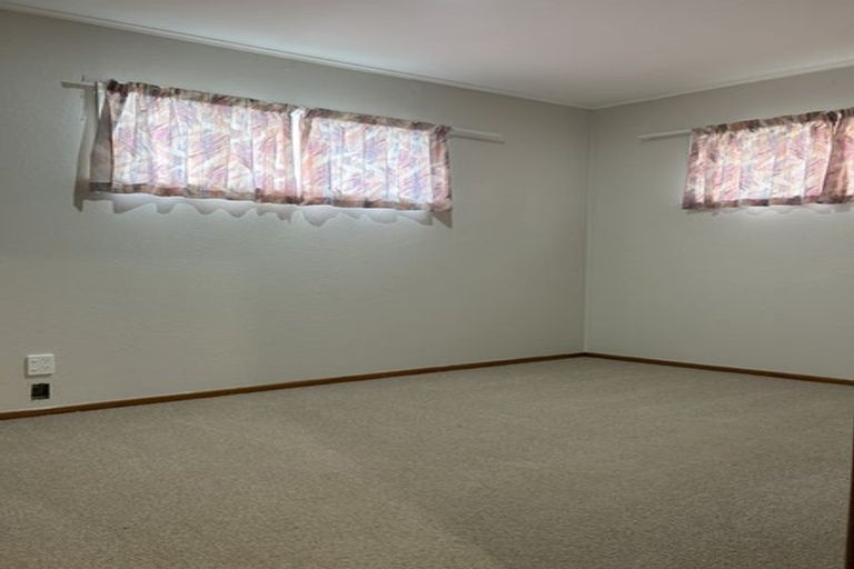 Photo of property in 56 Tahi Terrace, Glen Eden, Auckland, 0602