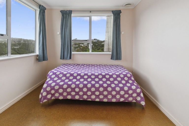 Photo of property in 12 Camrose Grove, Kingston, Wellington, 6021