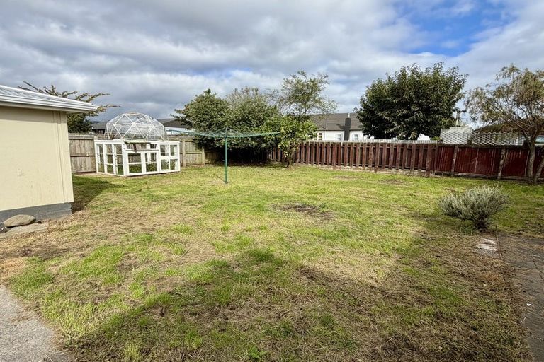 Photo of property in 9 Goldsmith Crescent, Levin, 5510