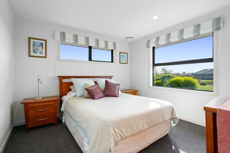 Photo of property in 86 Sunline Drive, Cambridge, 3432