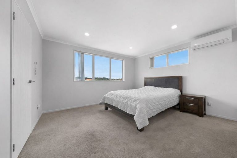 Photo of property in 51 Mt Lebanon Crescent, The Gardens, Auckland, 2105