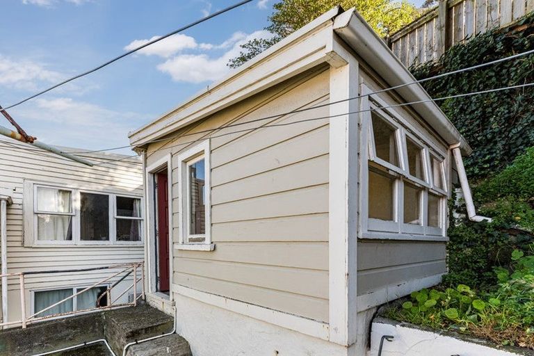 Photo of property in 4 Hanson Street, Mount Cook, Wellington, 6021