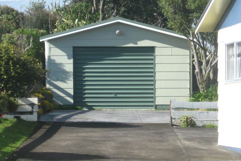 Photo of property in 19 Herekawe Drive, Spotswood, New Plymouth, 4310