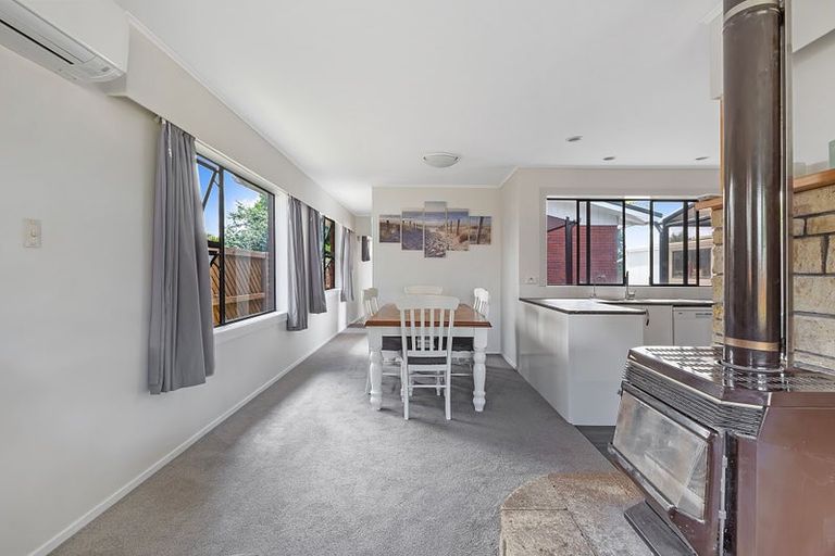 Photo of property in 61 College Road, Edgecumbe, 3120