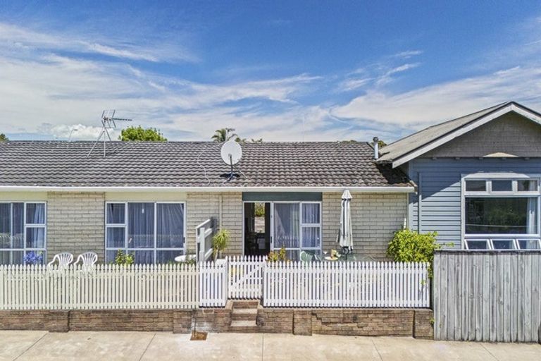 Photo of property in 3/220 Coronation Avenue, Welbourn, New Plymouth, 4310