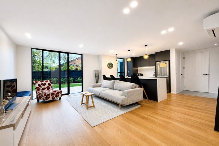 Photo of property in 3/60 Innes Road, St Albans, 8052
