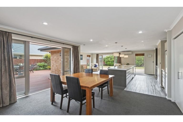 Photo of property in 19 Stationmasters Way, Prebbleton, 7604