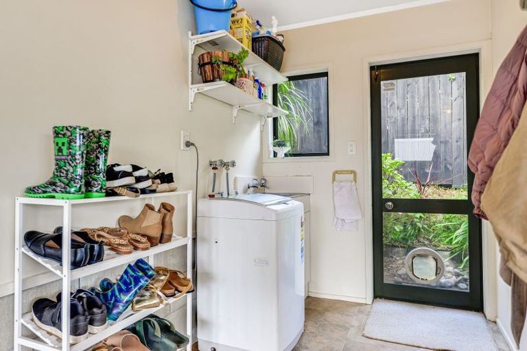 Photo of property in 24 Palm Grove Drive, Western Heights, Hamilton, 3200