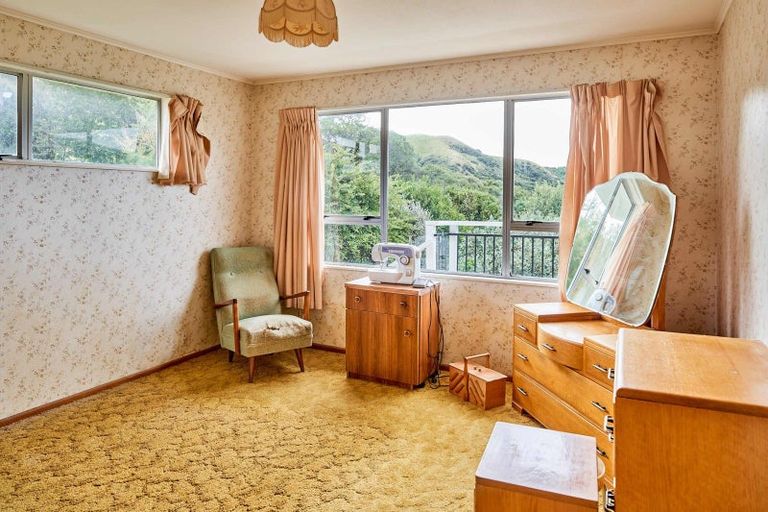 Photo of property in 4 Kapekape Place, Pukerua Bay, 5026