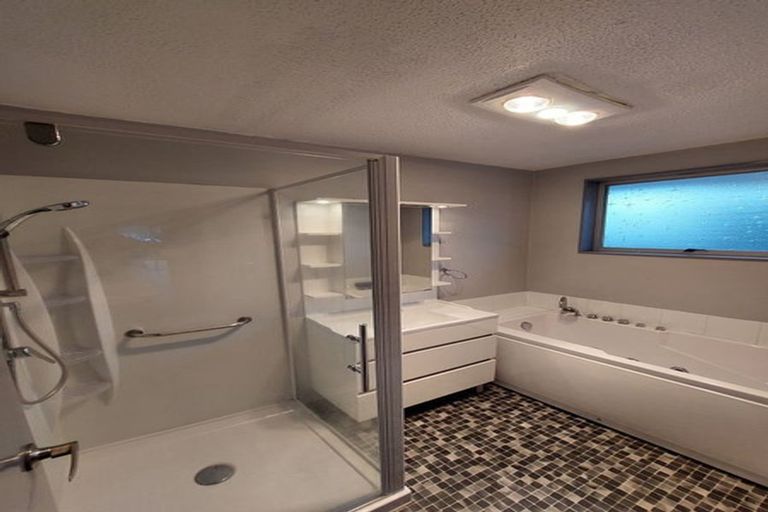 Photo of property in 50 Chipping Lane, Redwood, Christchurch, 8051