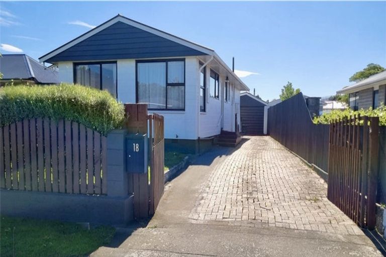Photo of property in 18 Camelia Place, Islington, Christchurch, 8042