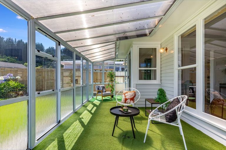 Photo of property in 10 Mimihau Grove, Wainuiomata, Lower Hutt, 5014