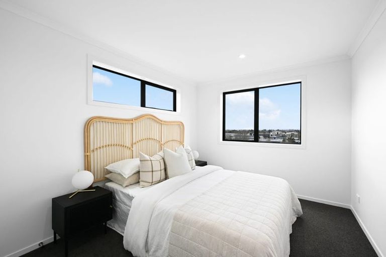 Photo of property in 1/12 Ruakiwi Road, Hamilton Lake, Hamilton, 3204
