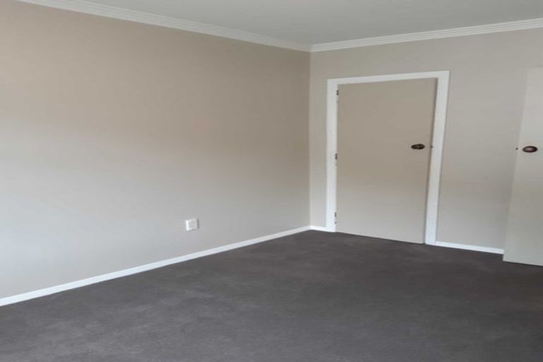 Photo of property in Peregrine Flats, 3/81 Ward Street, Wallaceville, Upper Hutt, 5018