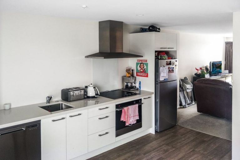 Photo of property in 70 Prado Drive, Pukekohe, 2120