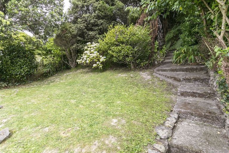 Photo of property in 8 Paisley Terrace, Karori, Wellington, 6012