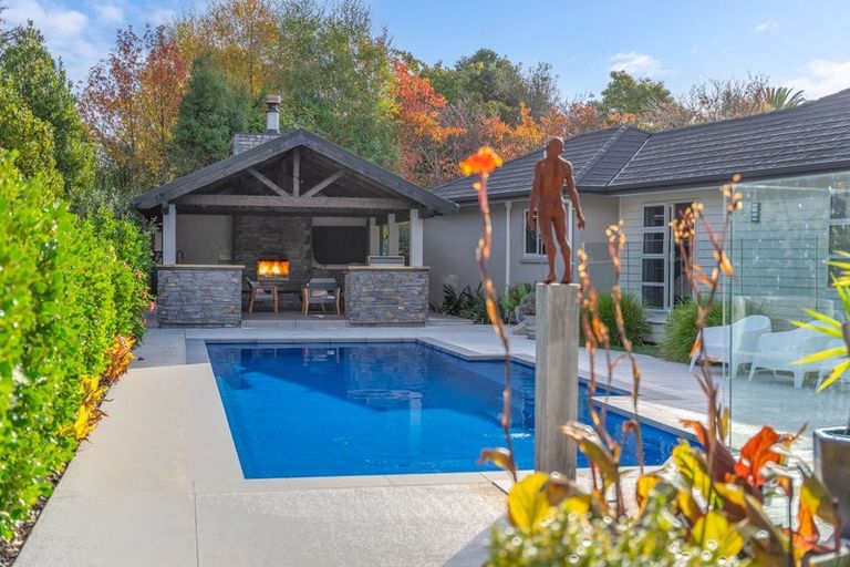 Photo of property in 158 Raumati Road, Raumati Beach, Paraparaumu, 5032