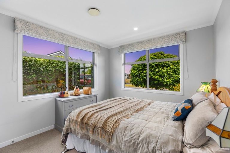 Photo of property in 56 Cassinia Close, Papamoa Beach, Papamoa, 3118