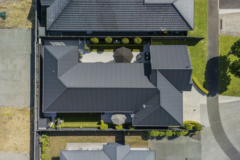 Photo of property in 30 Hiria Crescent, Papamoa Beach, Papamoa, 3118