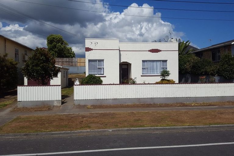 Photo of property in 14 Argyle Street, Hawera, 4610