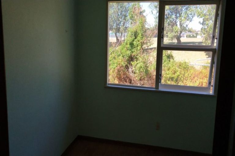 Photo of property in 25 Diana Drive, Glenfield, Auckland, 0627