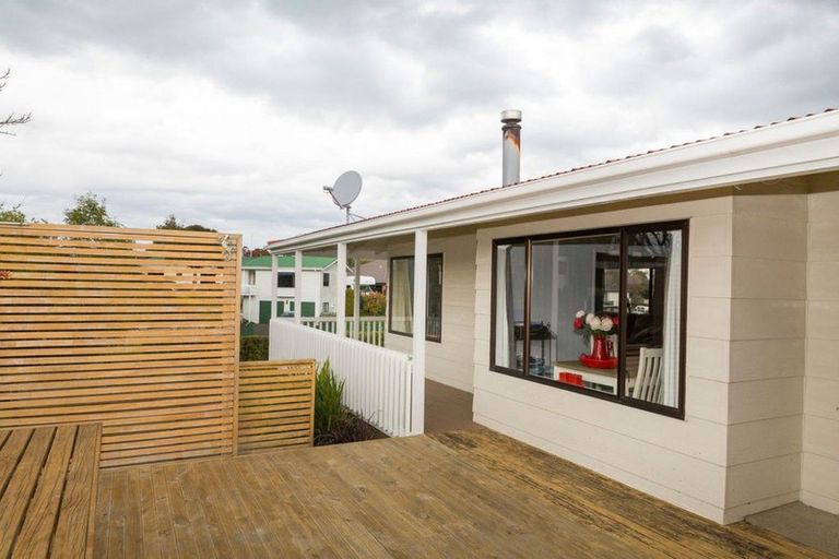 Photo of property in 13 Maclaurin Street, Dannevirke, 4930