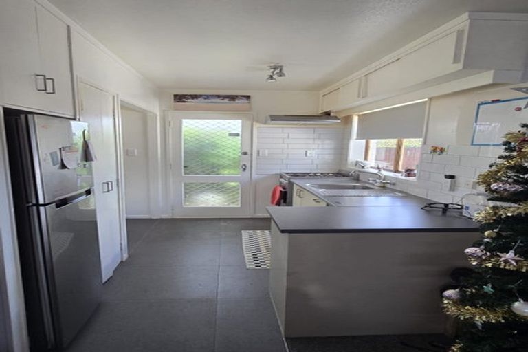 Photo of property in 2/16 Churchill Avenue, Manurewa, Auckland, 2102