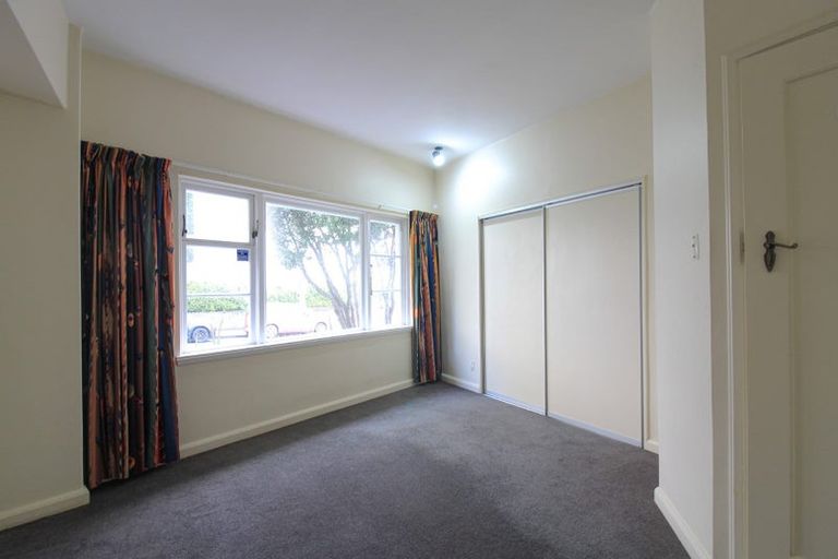 Photo of property in Olympus Flats, 280f1 Oriental Parade, Oriental Bay, Wellington, 6011