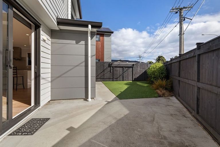 Photo of property in 124a Cambridge Terrace, Fairfield, Lower Hutt, 5011