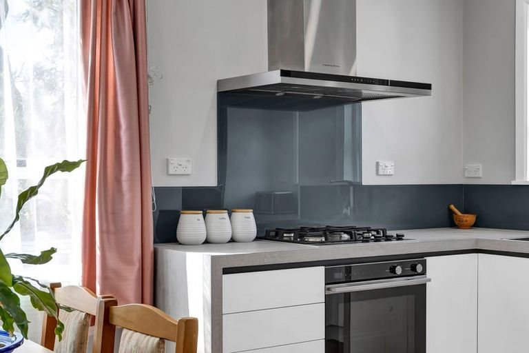 Photo of property in 139 Tukapa Street, Westown, New Plymouth, 4310