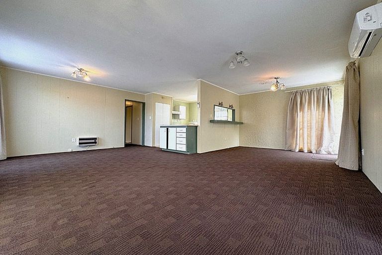 Photo of property in 3 Benita Place, Sunnyvale, Auckland, 0612