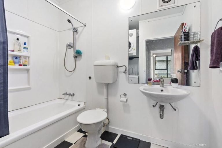 Photo of property in Hobson Court Flats, 14/70u Hobson Street, Thorndon, Wellington, 6011