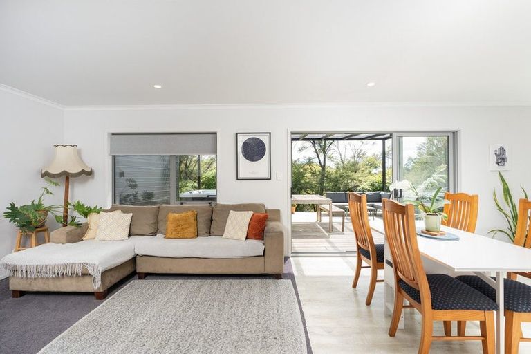 Photo of property in 33 Ngapuke Lane, Parua Bay, Onerahi, 0192