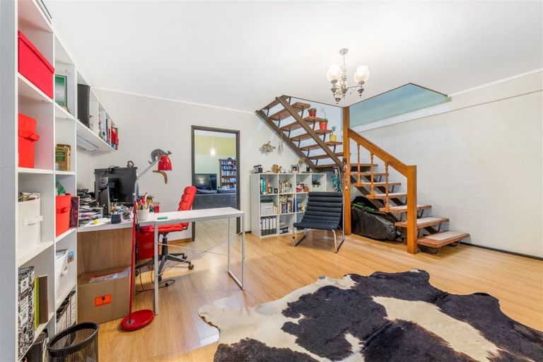 Photo of property in 2 Kaurimu Rise, Titirangi, Auckland, 0604