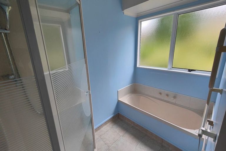 Photo of property in 76 Splitt Avenue, Glenview, Hamilton, 3206