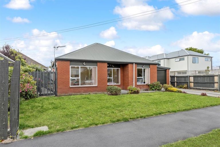 Photo of property in 12 Barrie Street, Addington, Christchurch, 8024