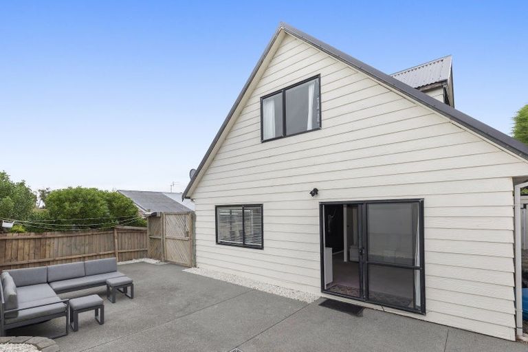 Photo of property in 64 Effingham Street, North New Brighton, Christchurch, 8083