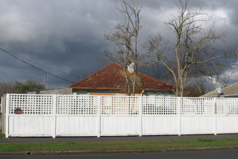 Photo of property in 18 Willis Street, Bader, Hamilton, 3206