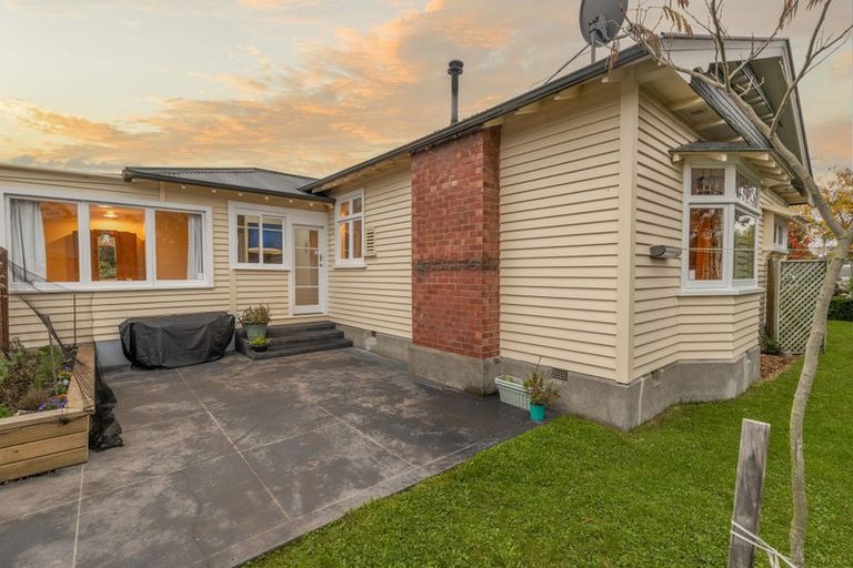 Photo of property in 64 Somerfield Street, Somerfield, Christchurch, 8024