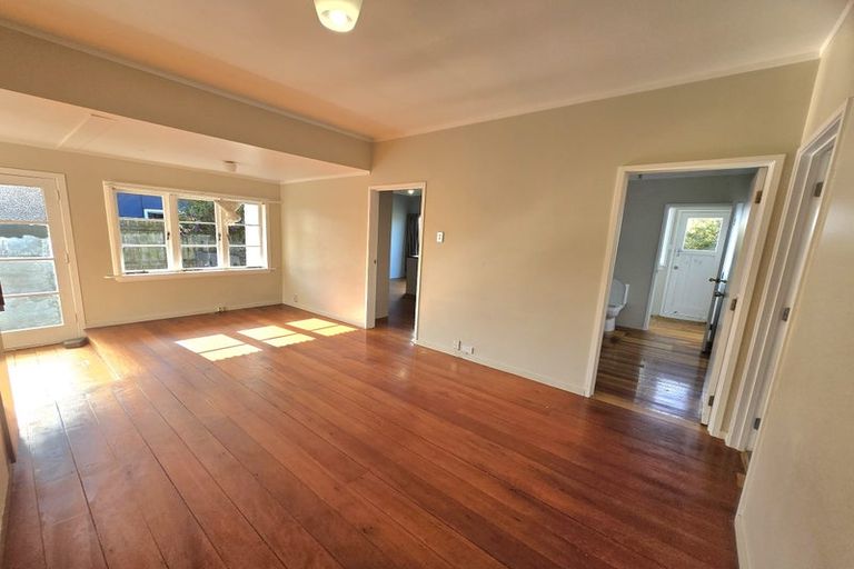 Photo of property in 40 Evans Road, Weymouth, Auckland, 2103