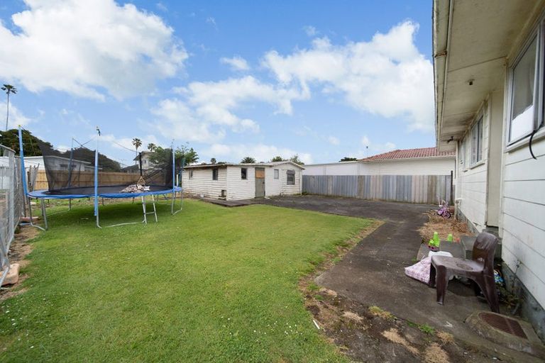 Photo of property in 12 Kivell Close, Mangere East, Auckland, 2024