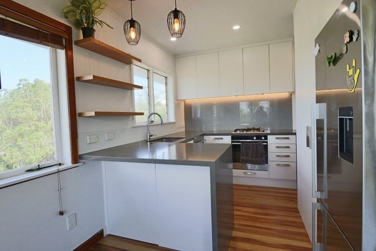 Photo of property in 182 Old Titirangi Road, Titirangi, Auckland, 0604