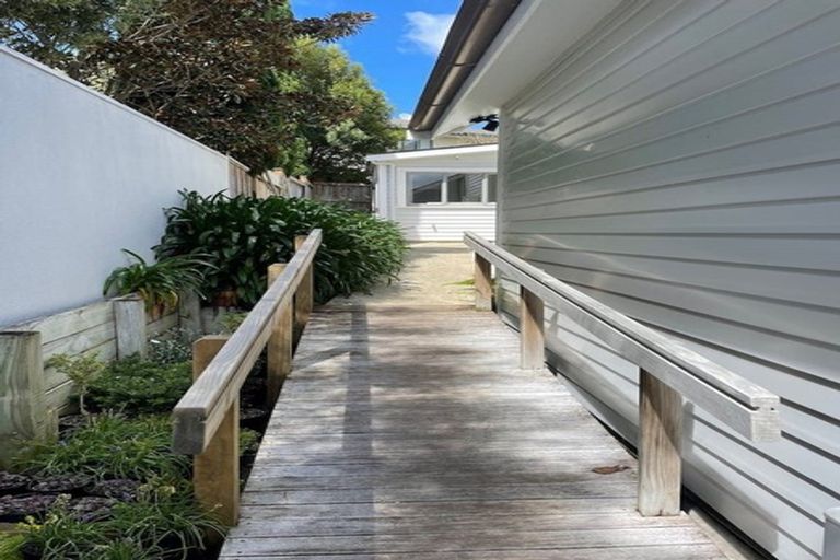Photo of property in 65 Te Wharau Drive, Greenhithe, Auckland, 0632
