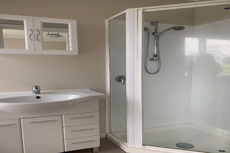 Photo of property in 53 Martin Road, Paraparaumu Beach, Paraparaumu, 5032