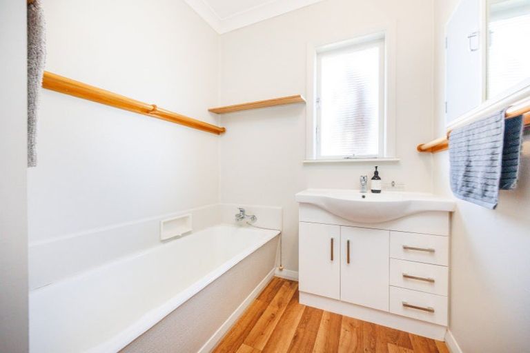 Photo of property in 236 Tremaine Avenue, Highbury, Palmerston North, 4412