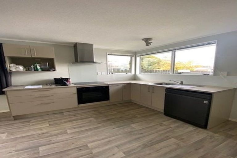 Photo of property in 7 The Bollard, Whitby, Porirua, 5024