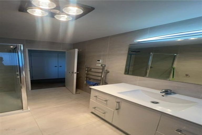 Photo of property in 41 Nimstedt Avenue, Oteha, Auckland, 0632