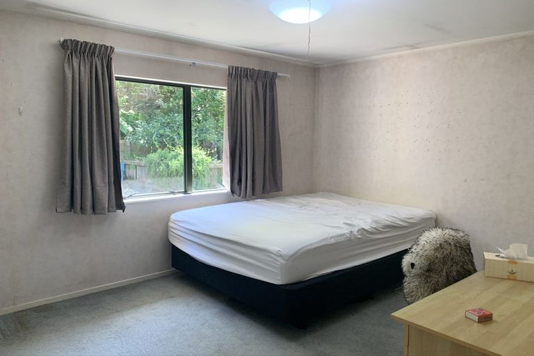 Photo of property in 3 Springdale Grove, Fitzherbert, Palmerston North, 4410