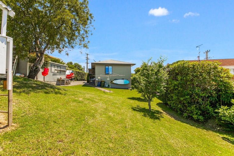 Photo of property in 82 Glenvar Road, Torbay, Auckland, 0630